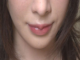 素人娘の全裸図鑑21　今時の女の子11名が恥らいながら脱衣していく様子をじっくり撮影した、変態紳士のためのヘアヌードコレクション　サンプル画像12